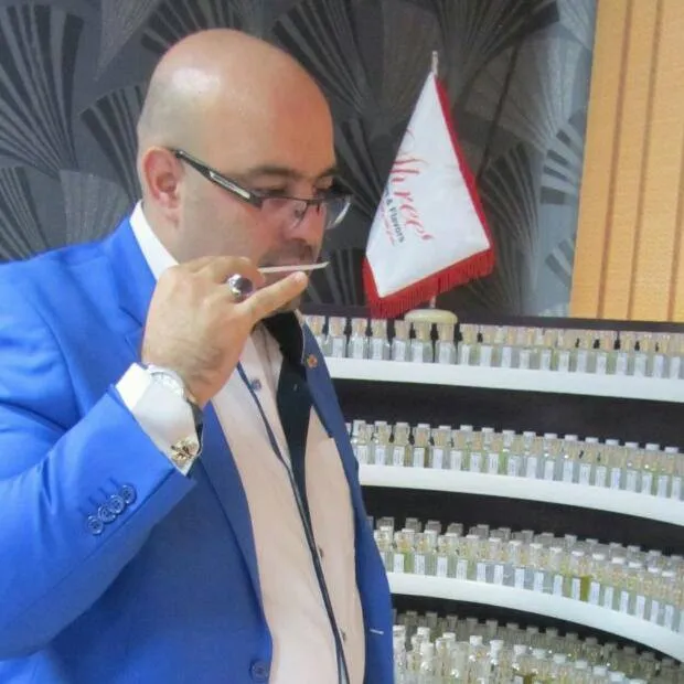 Imagen de Hossein Hosseni Ekhtiarabaadi