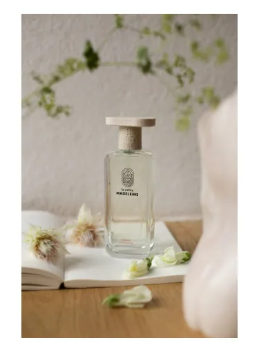 Perfume Néroli des Lunes de La Petite Madeleine