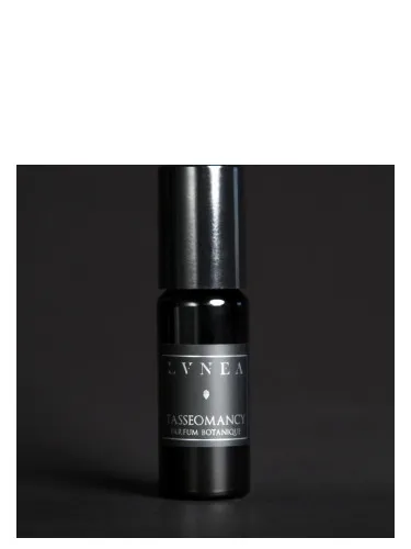 Perfume Tasseomancy de Lvnea