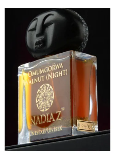 Perfume Omumgorwa Walnut Night de Nadia Z