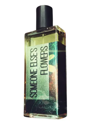 Perfume Someone Else’s Flowers de Freddie Albrighton