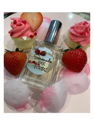 Perfume Sérénade aux Fraises de Kyse Perfumes