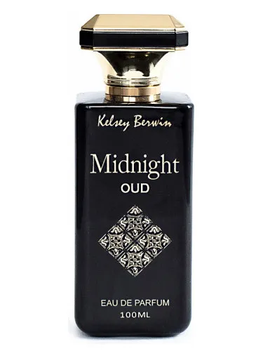 Perfume Midnight OUD de Kelsey Berwin