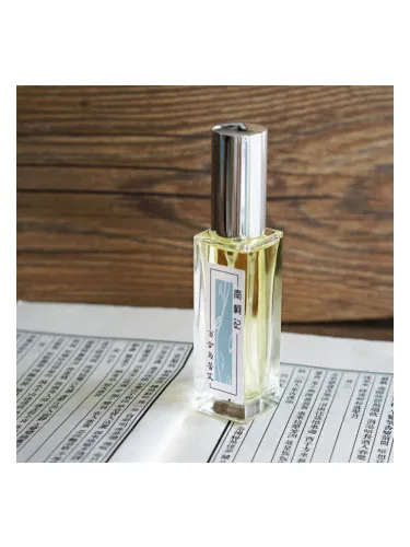 Perfume Lily & Wormwood 百合与苦艾 de 南柯记 Nankeji