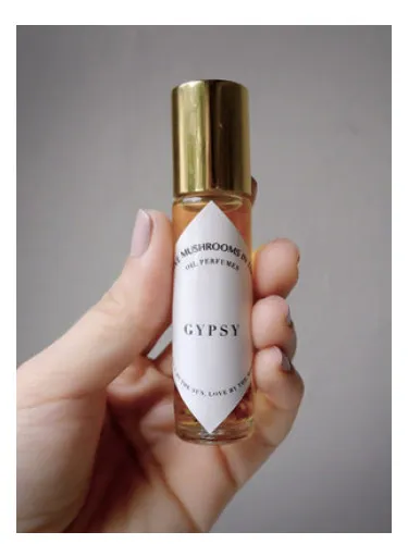 Perfume Gypsy de Radioactive Mushrooms in the Forest