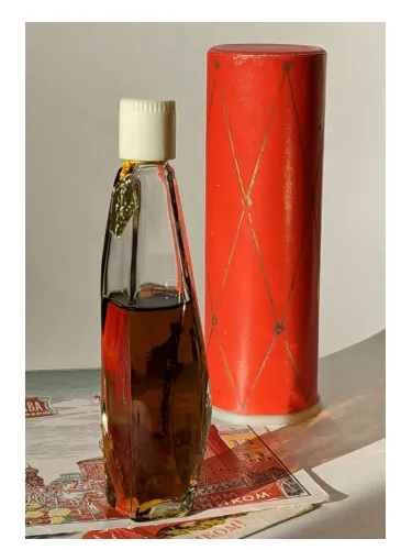 Perfume Зори Октября - October Dawns de Харьковская парфюмерно-косметическая фабрика - Kharkov perfume factory