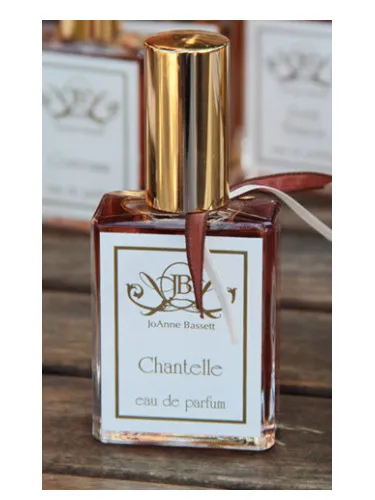 Perfume Chantelle de JoAnne Bassett