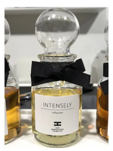 Perfume Intensely de Alta Manifattura Cosmetica