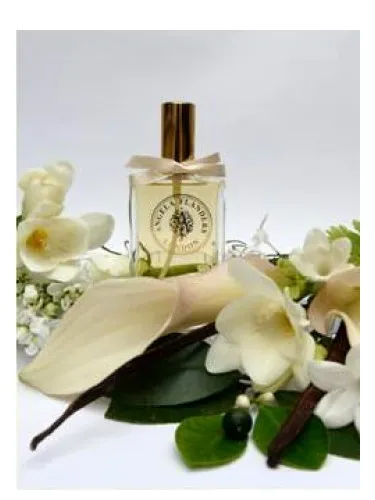Perfume Bouquet d'Amour de Angela Flanders