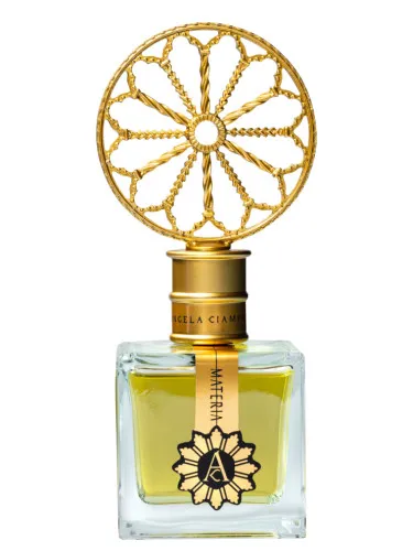 Perfume Materia de Angela Ciampagna