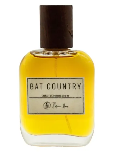 Perfume Bat Country de Parfums Karmic Hues
