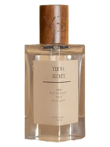 Imagen de #204 Wild Bergamot Pear Palo Santo